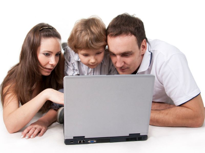 parents-setting-bad-example-for-kids-with-social-media-upi