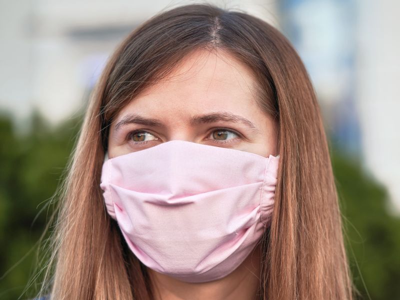 Wearing a Mask Doesn`t Cause CO2 Poisoning