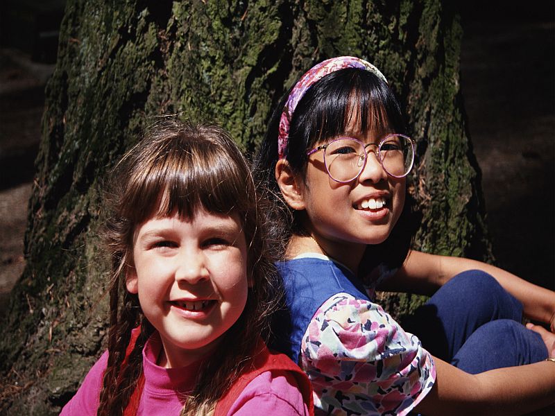 News Picture: Preteen Girls Worry About Breast Cancer If It's in the Family
