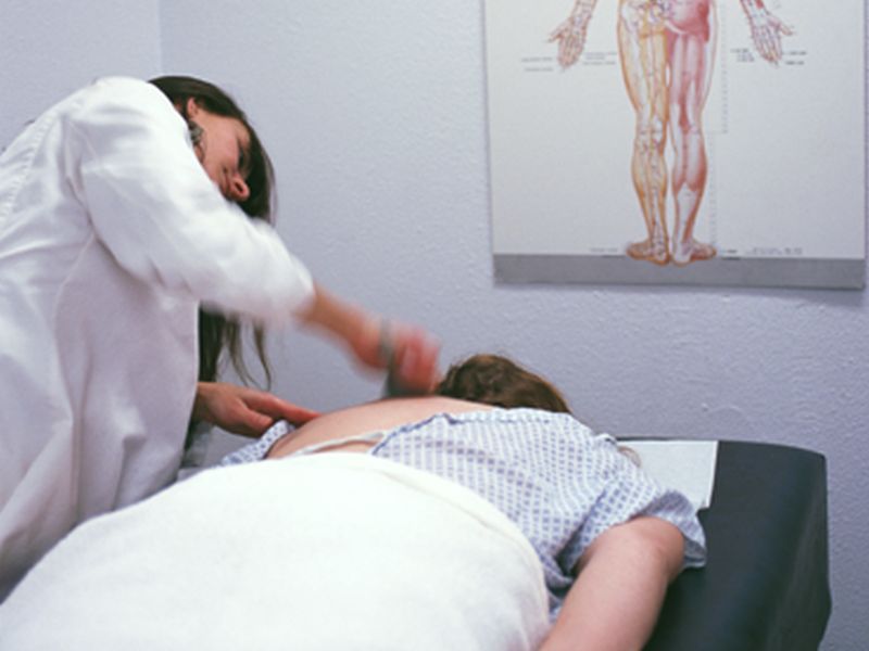 News Picture: Chiropractors Not Magicians When It Comes to Chronic Back Pain