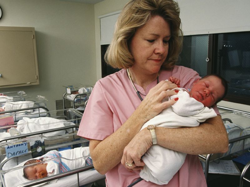 Nurses Can Make the Difference for New Moms' Breastfeeding