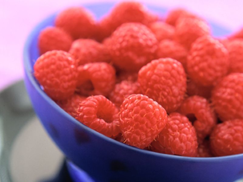 News Picture: Berries and Grapes May Keep You Breathin' Easy