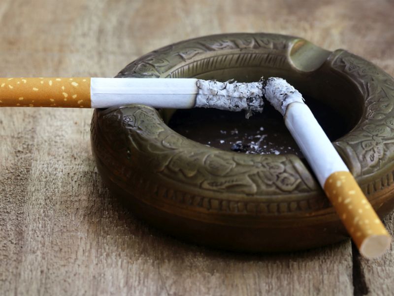 News Picture: Study: Smoking Hikes Chances of Early Death for Rheumatoid Arthritis Patients