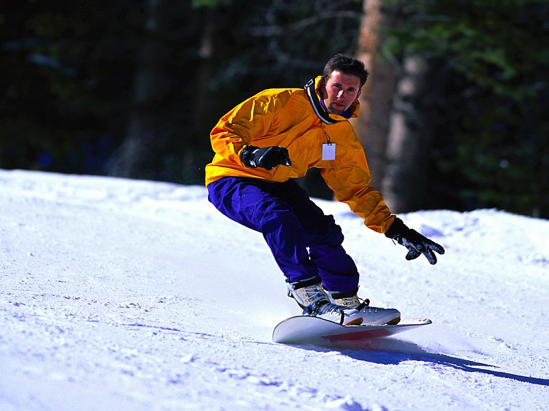 News Picture: Navigating Ski Slopes Safely