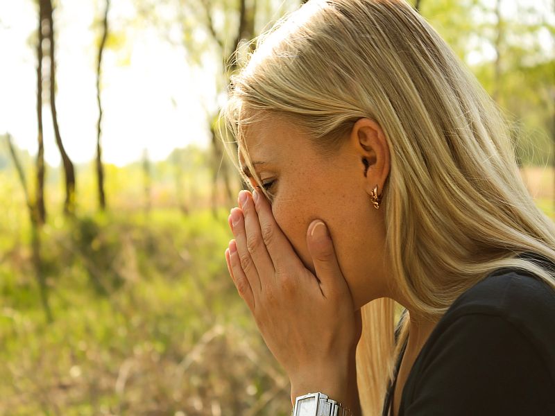 An Allergist Offers His Expert Advice for a Sneeze-Free Spring