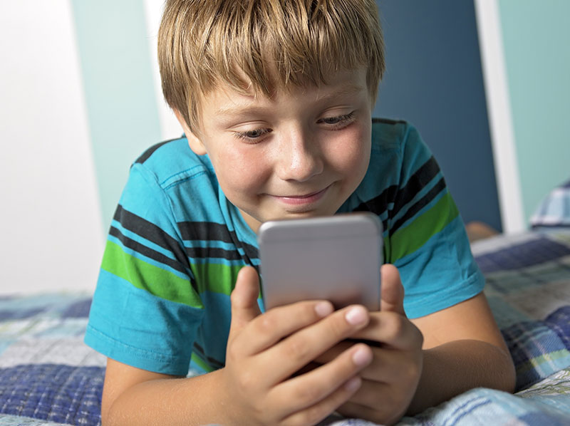 One Plus of Texting, Social Media: Divorce Made Easier on Kids