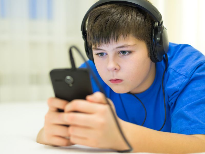 All That Screen Time Won't Hurt Your Kid's Grades - Maybe