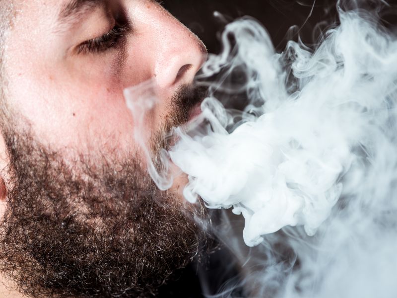 'Necrotizing Pneumonia' May Be New Vaping Hazard